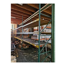 Pak 394 B-keus gebruikte pallet stelling 5 staanders,18 liggers,9 legborden groen/geel